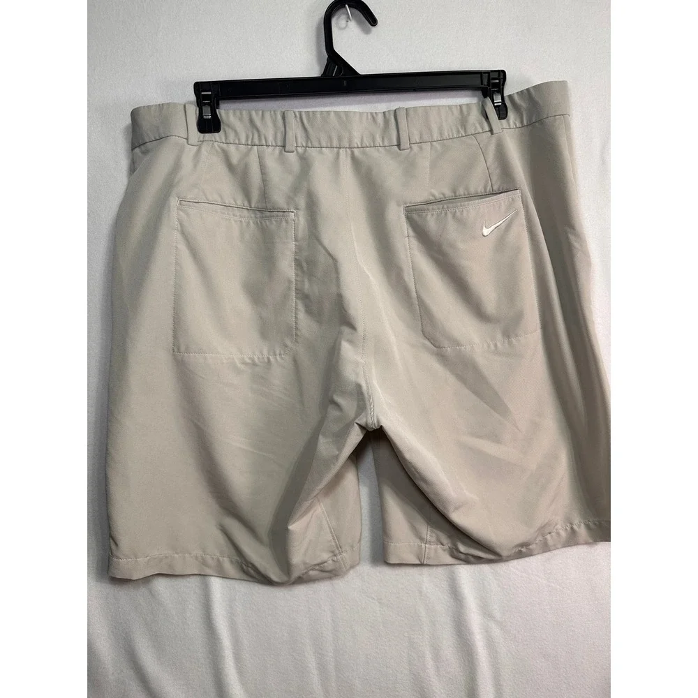 Nike Dri-FIT Mens Golf Shorts Light Gray Size 40 Stretch Performance Flat Front‎
